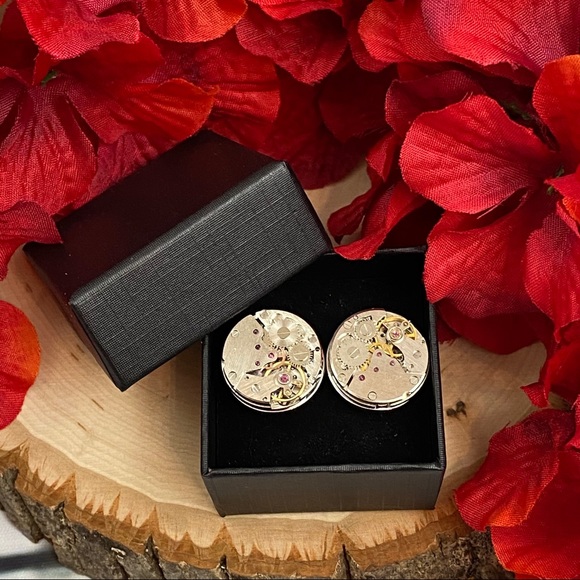 Silver Steampunk Skeleton Clock Gears Cufflinks - Picture 13 of 16